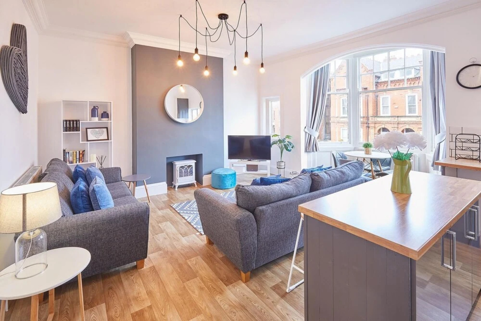 Host Stay The Lookout