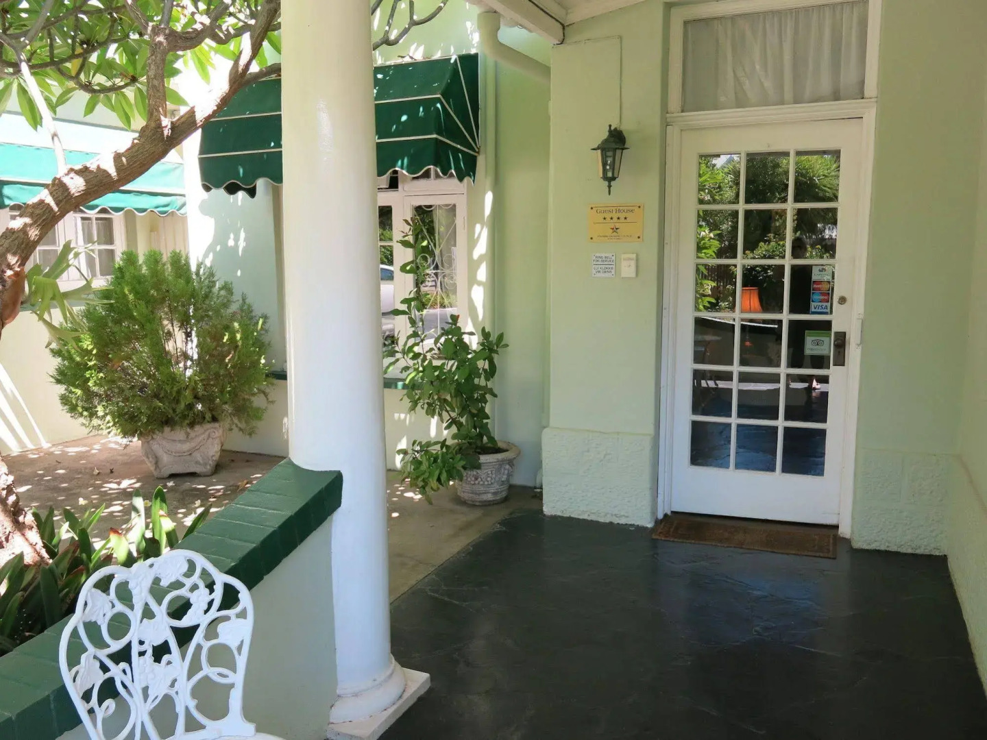 Villa Ora Guesthouse