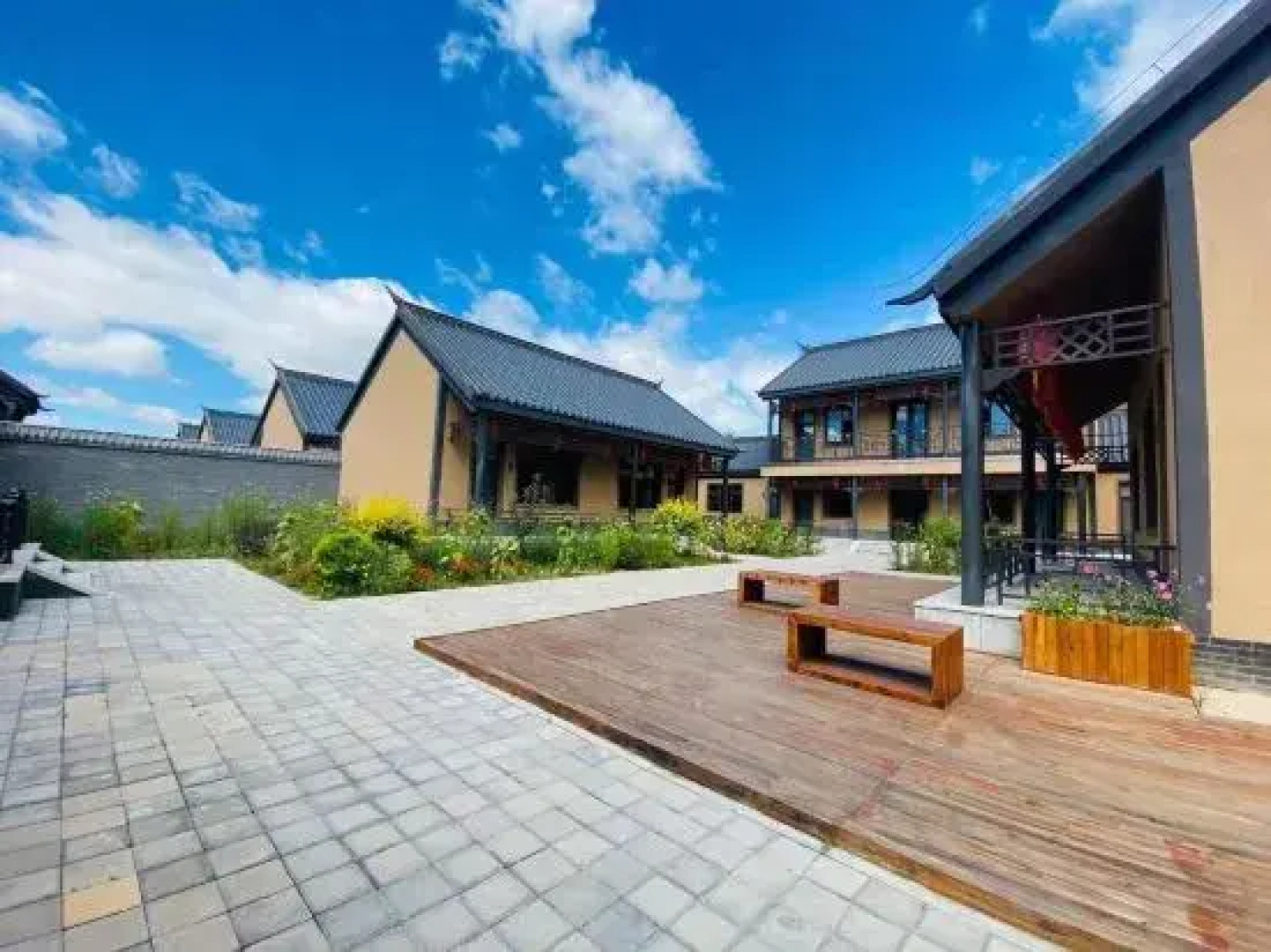 Tianxi Courtyard Hotel