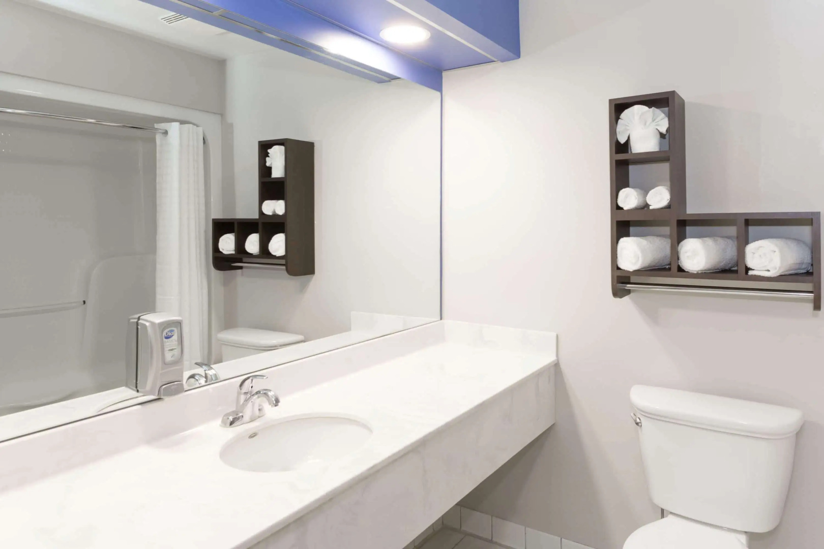 Days Inn & Suites by Wyndham Fort Myers Near JetBlue Park