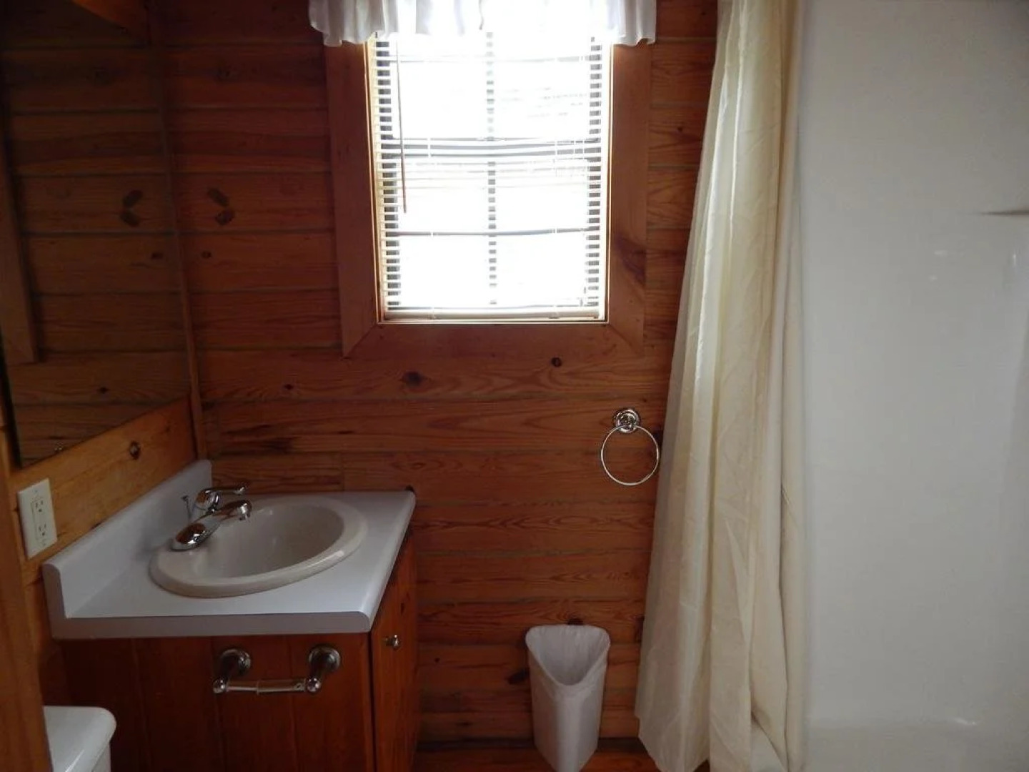 Riverside Log Cabins