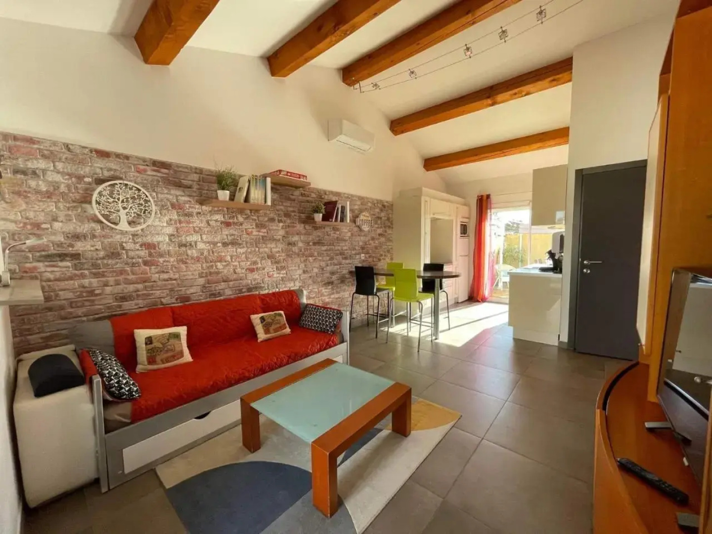 Maison neuve avec jardin au calme