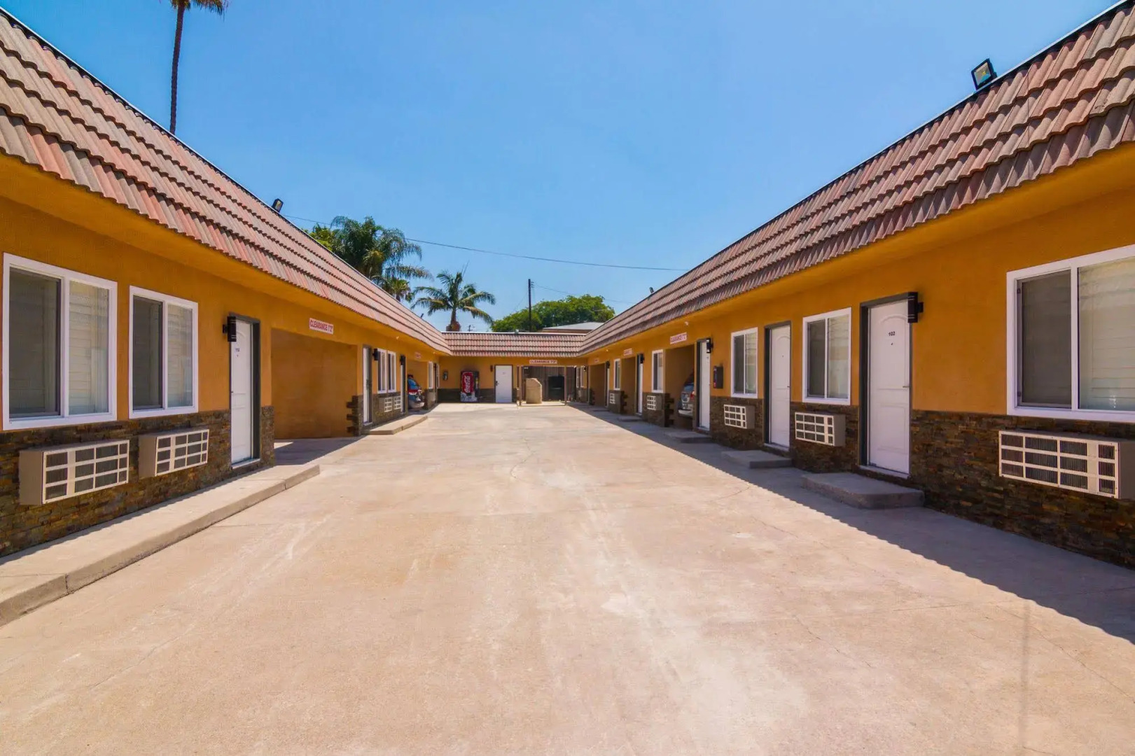 Rodeway Inn & Suites