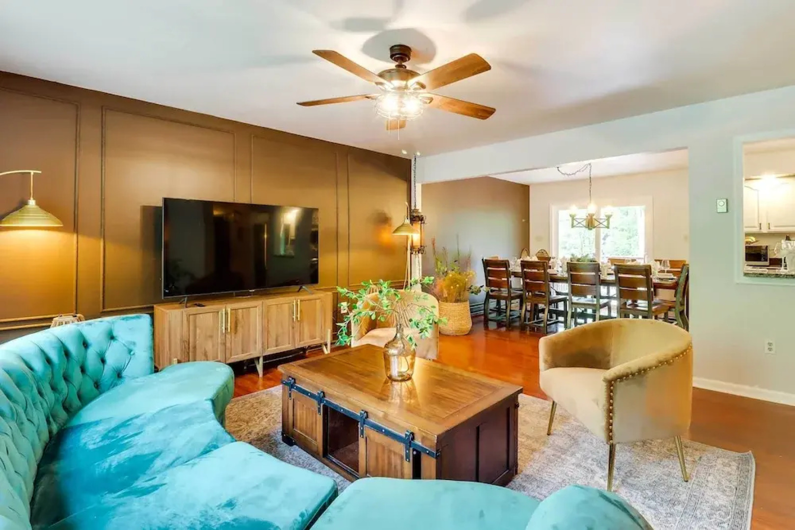 Outdoor Entertainment + Hot Tub: Poconos Home!