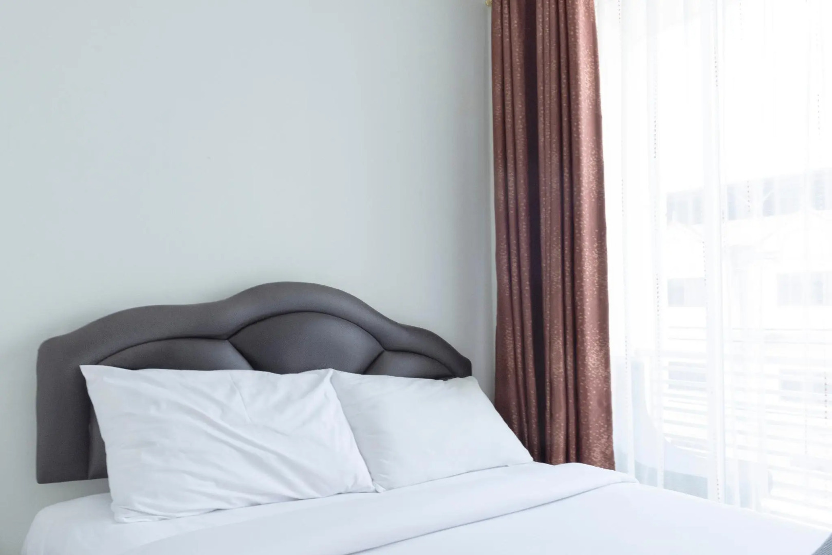 Mee Hug Guesthouse (Opposite Phayao Provincial Transports Station)