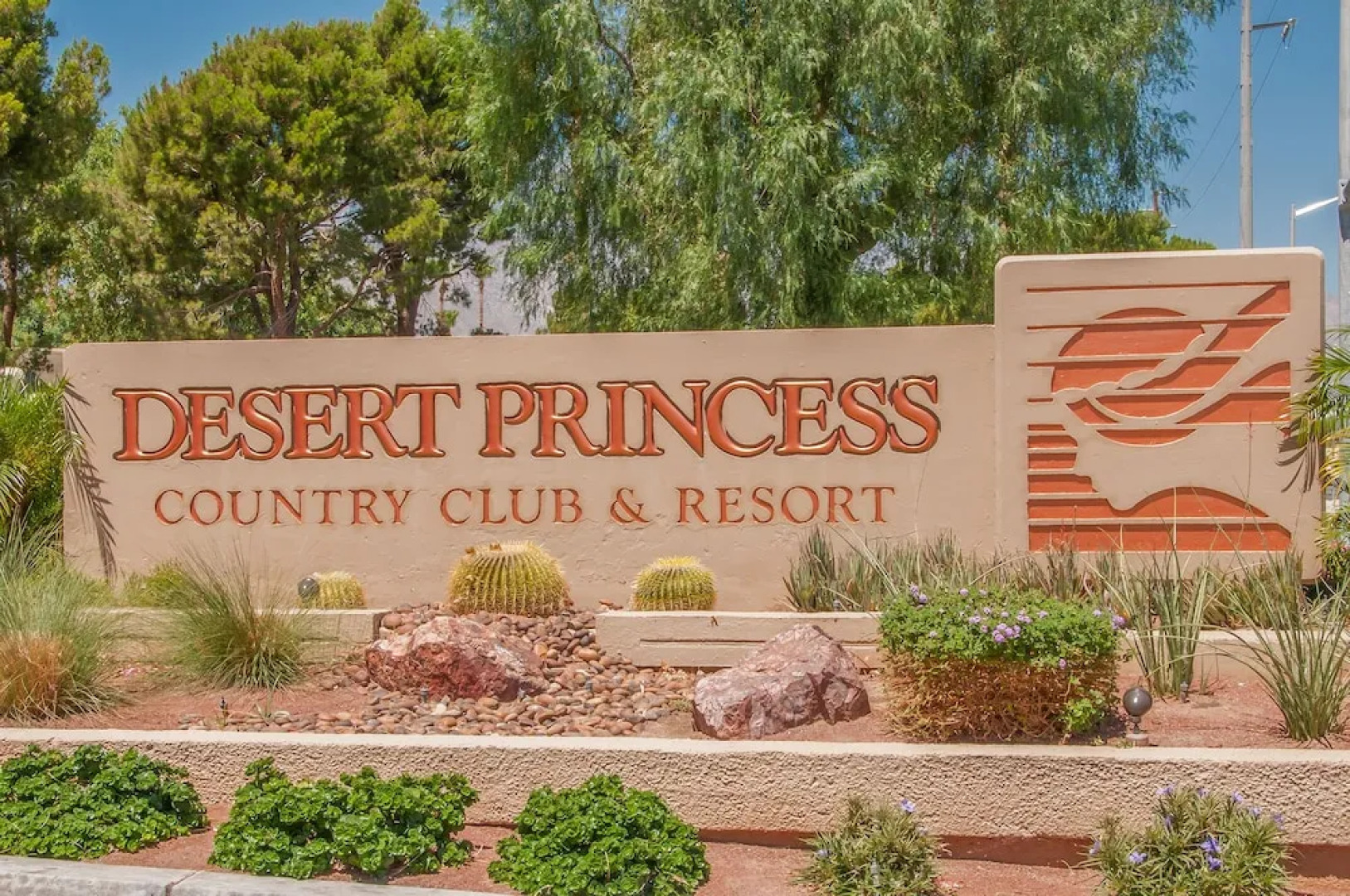 Best Value in Palm Springs for 4 Persons City License146,17751,17753,17754,17755