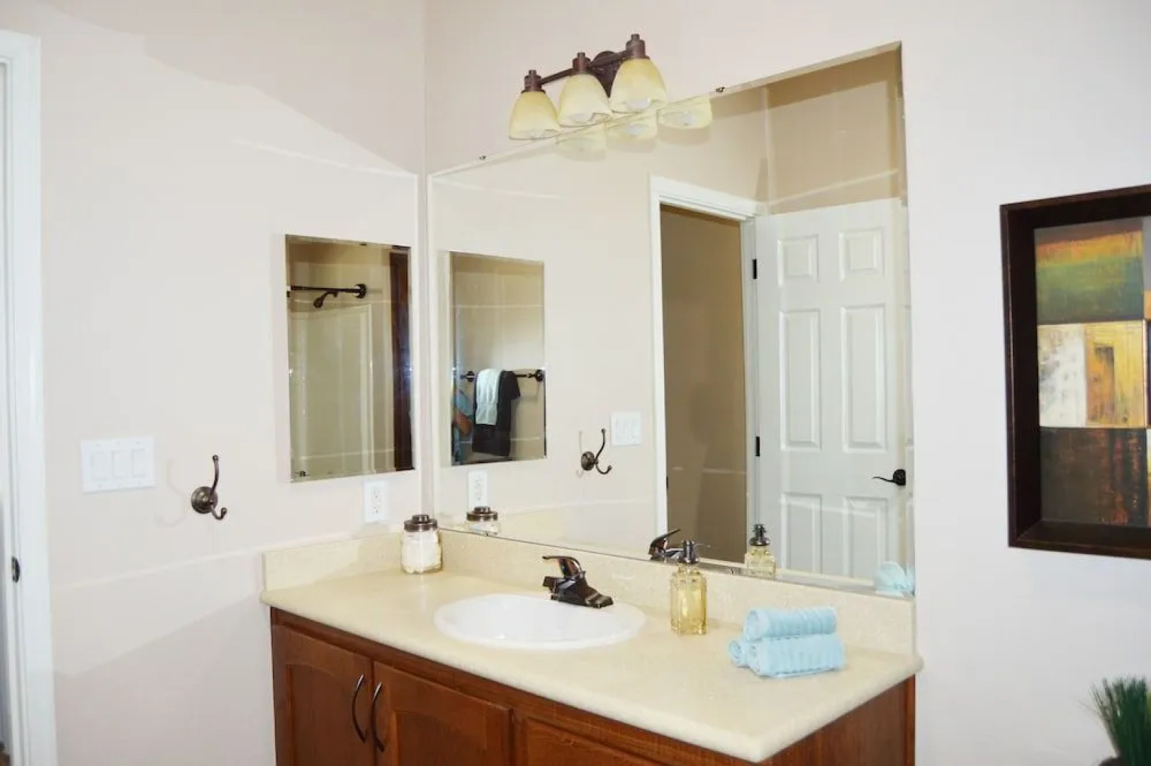 Gorgeous 3BD Havasu Home with Lake View