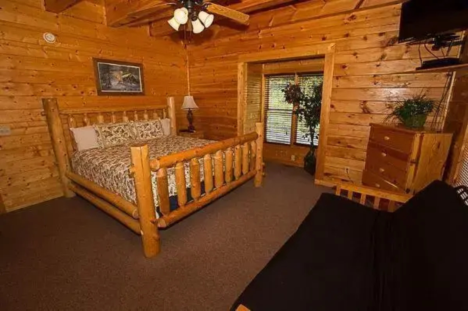 Creekside Lodge by Majestic Mountain Vacations