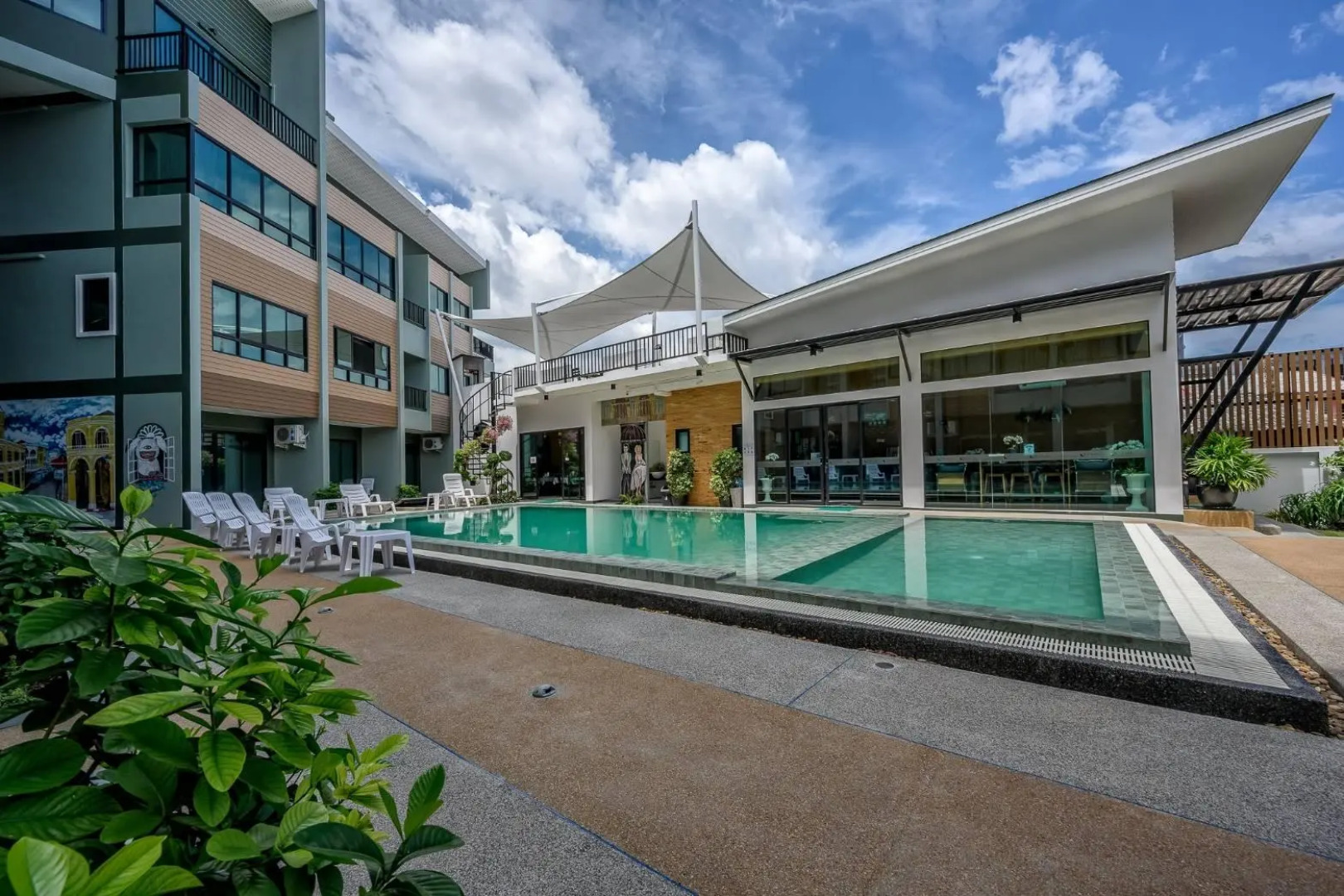 Phuket Airport Place