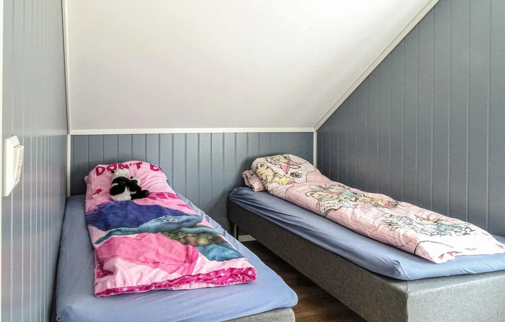 Stunning Home in Dirdal With 4 Bedrooms and Wifi