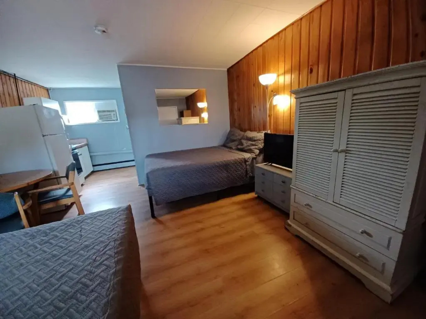 Deerview Lodge & Cabins