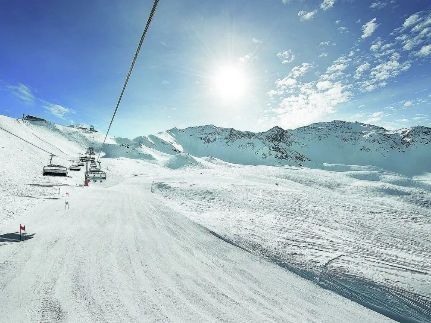 Modern Apartment With Sauna, Balcony, Garage, Washing Room