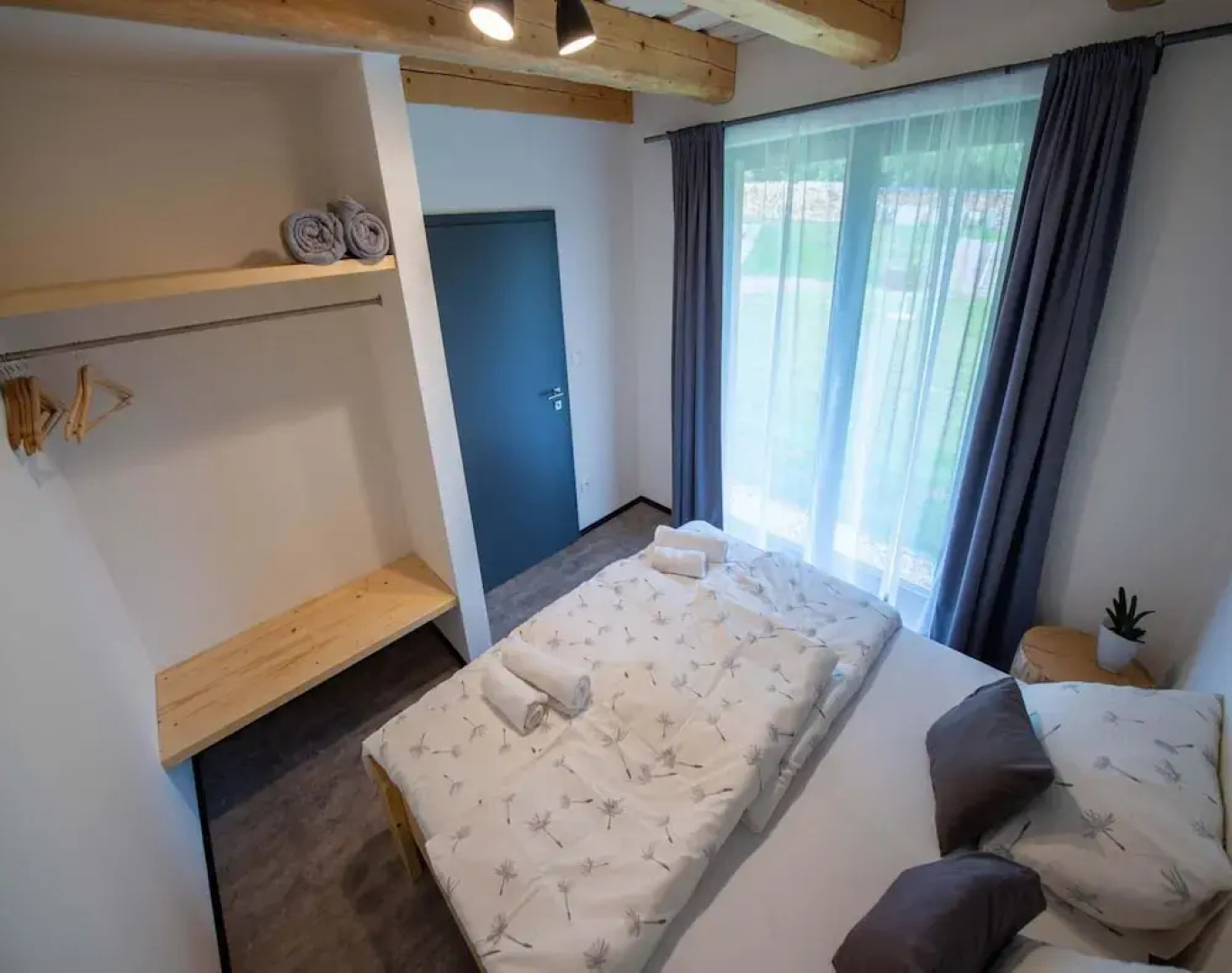 Apartment Near Pernstejn Castle in Smrcek