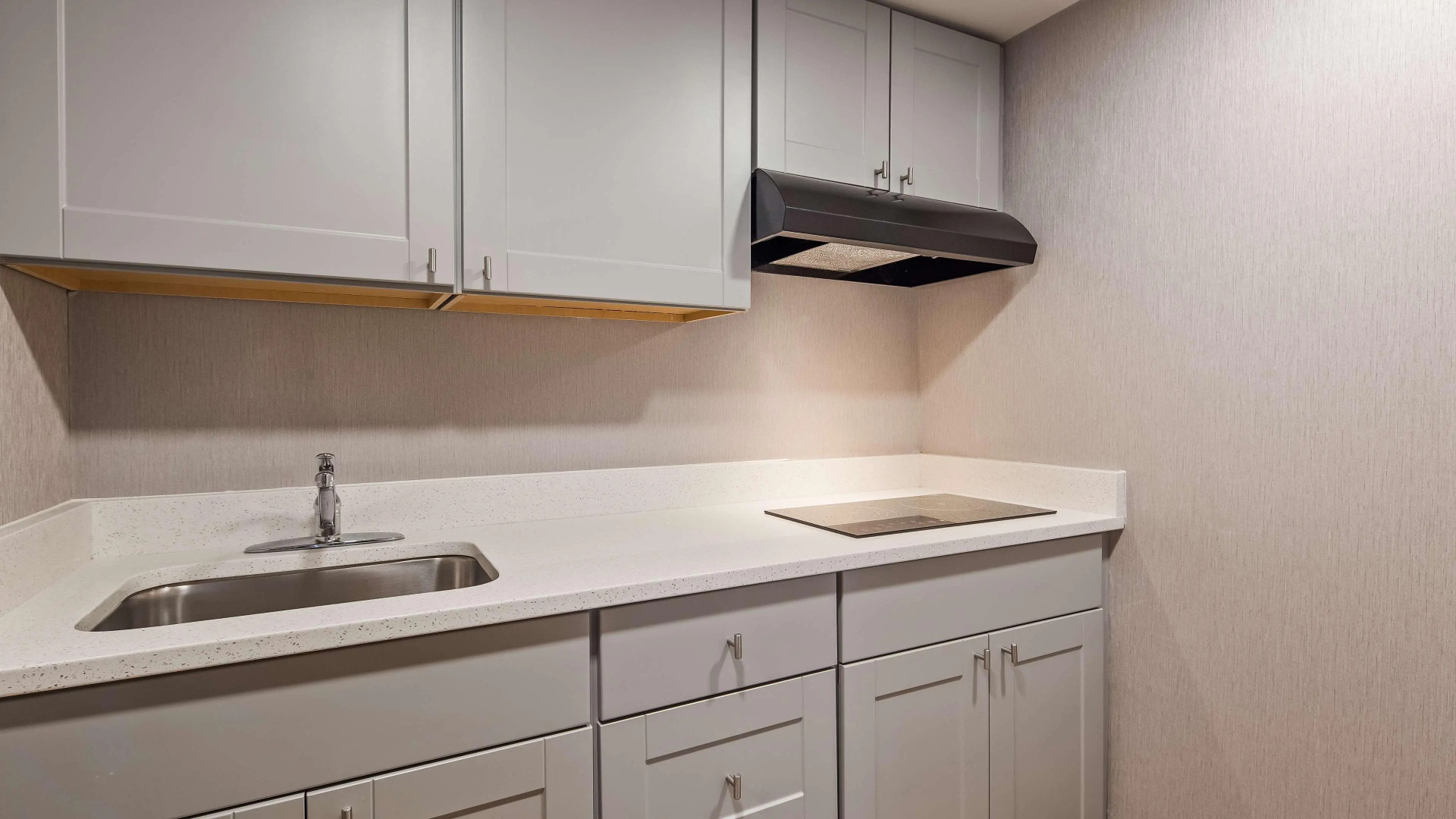 Best Western Plus Portsmouth Hotel & Suites