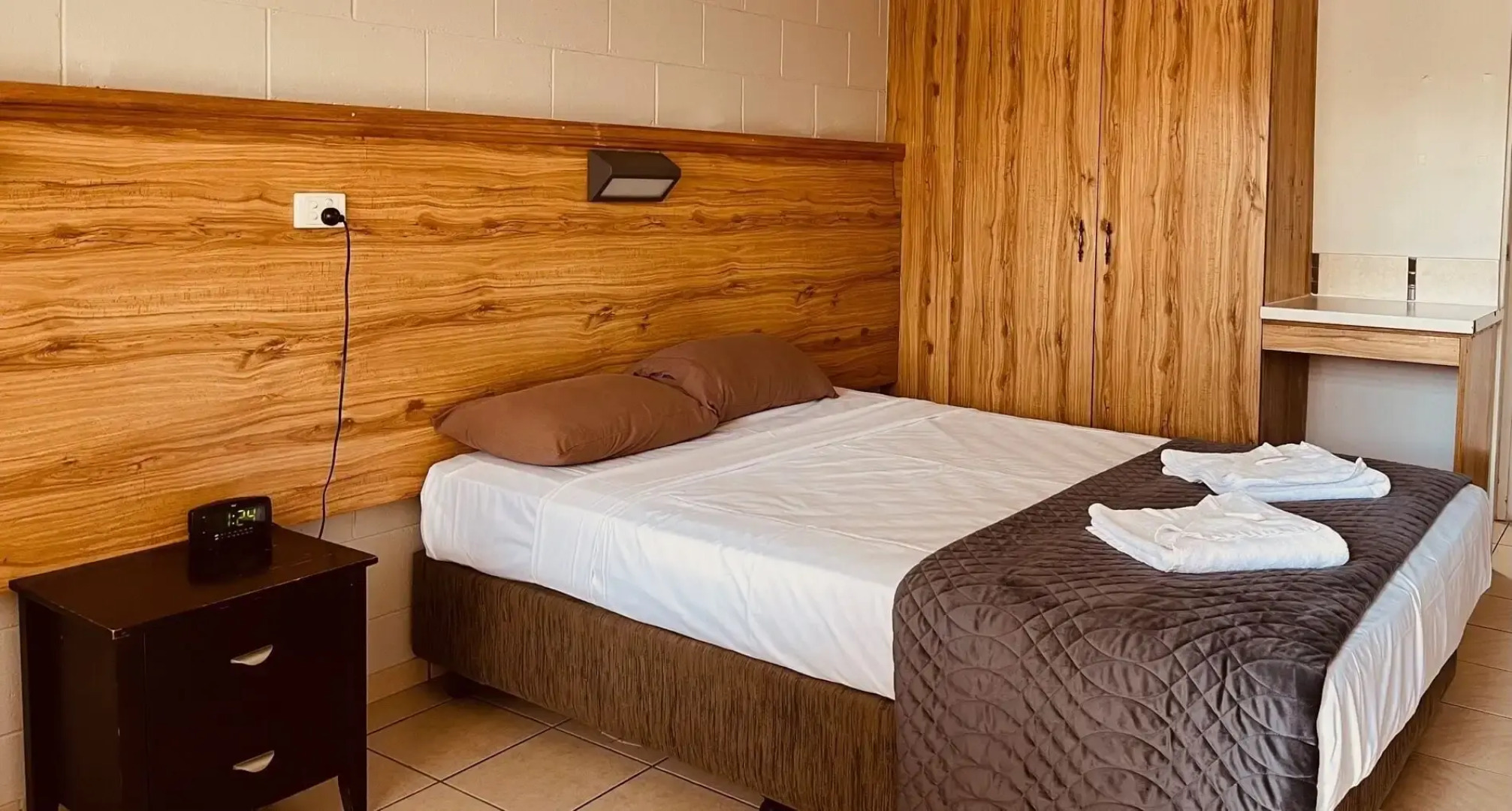 Welcome Home Motel and Apartments