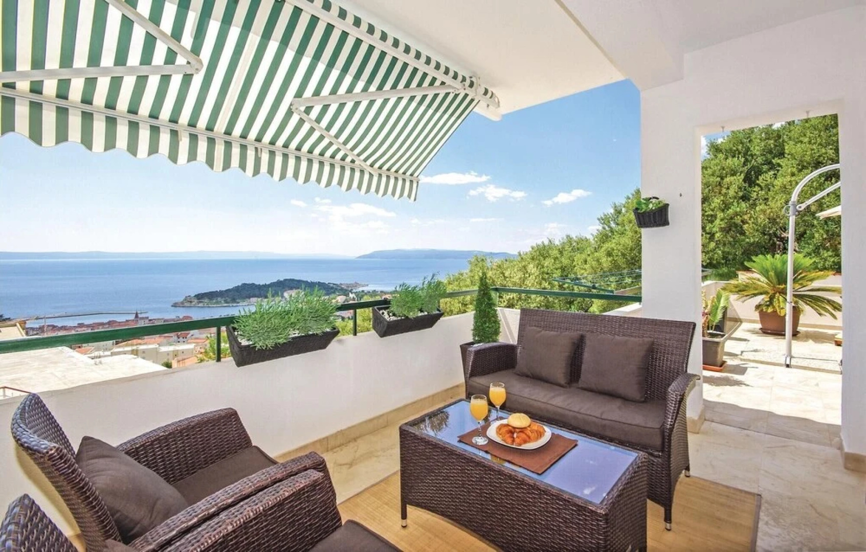 Amazing Home in Makarska With Wifi and 3 Bedrooms