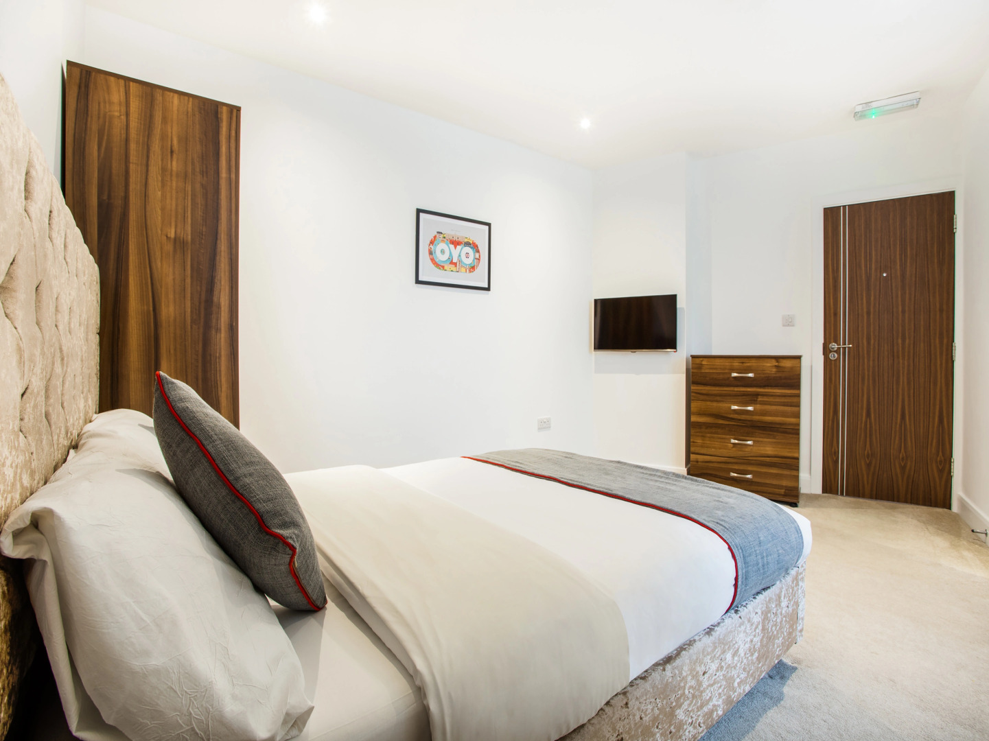 OYO The Arch, Wembly Stadium