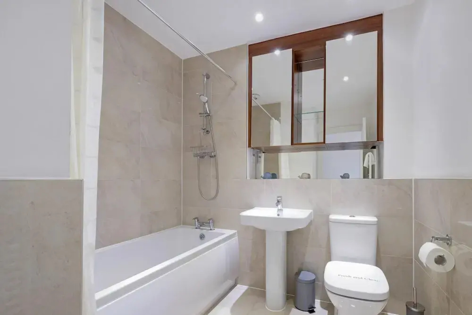 Luxury 5 bedroom Serviced Hse Leavesden