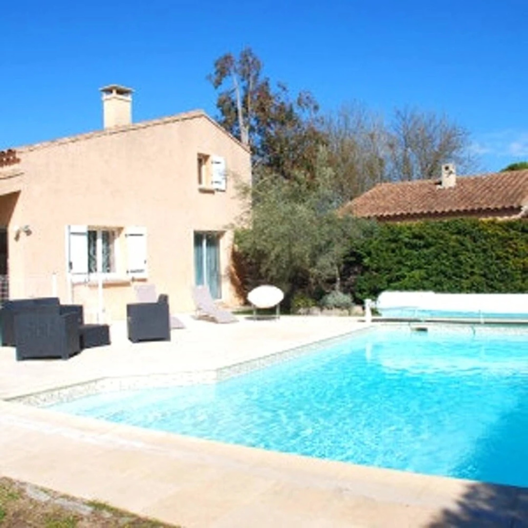 Beautiful villa with swimming-pool