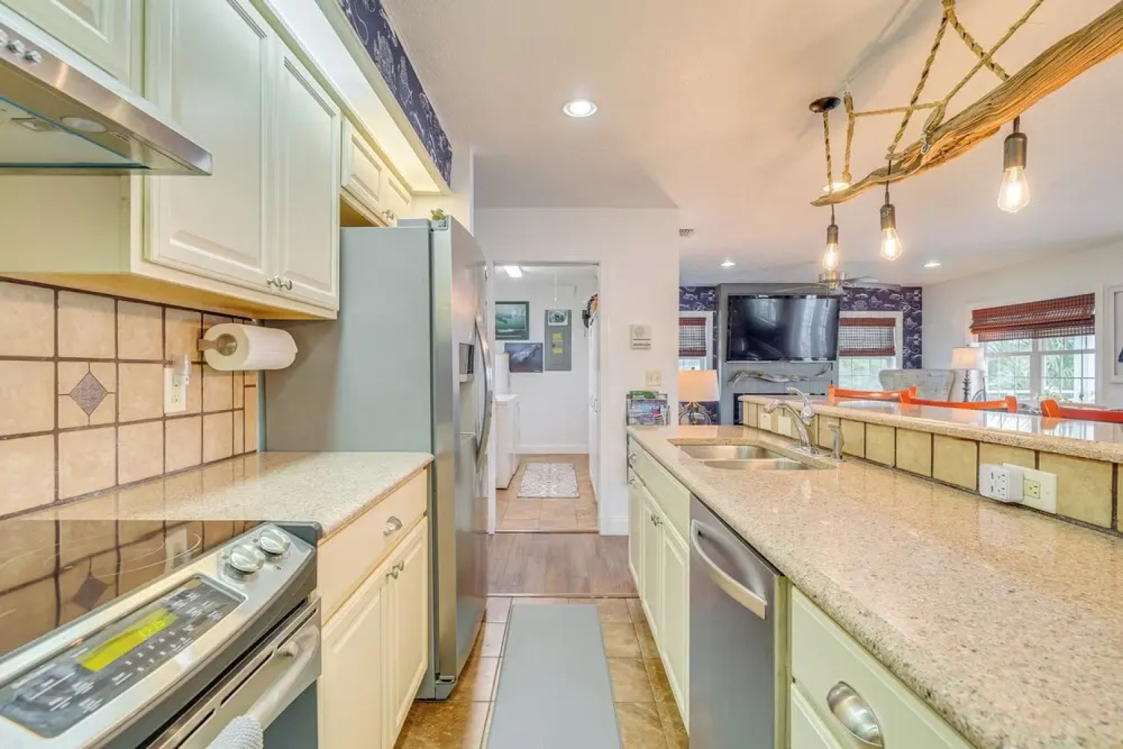 Private Dock & Water Views! Homosassa Retreat