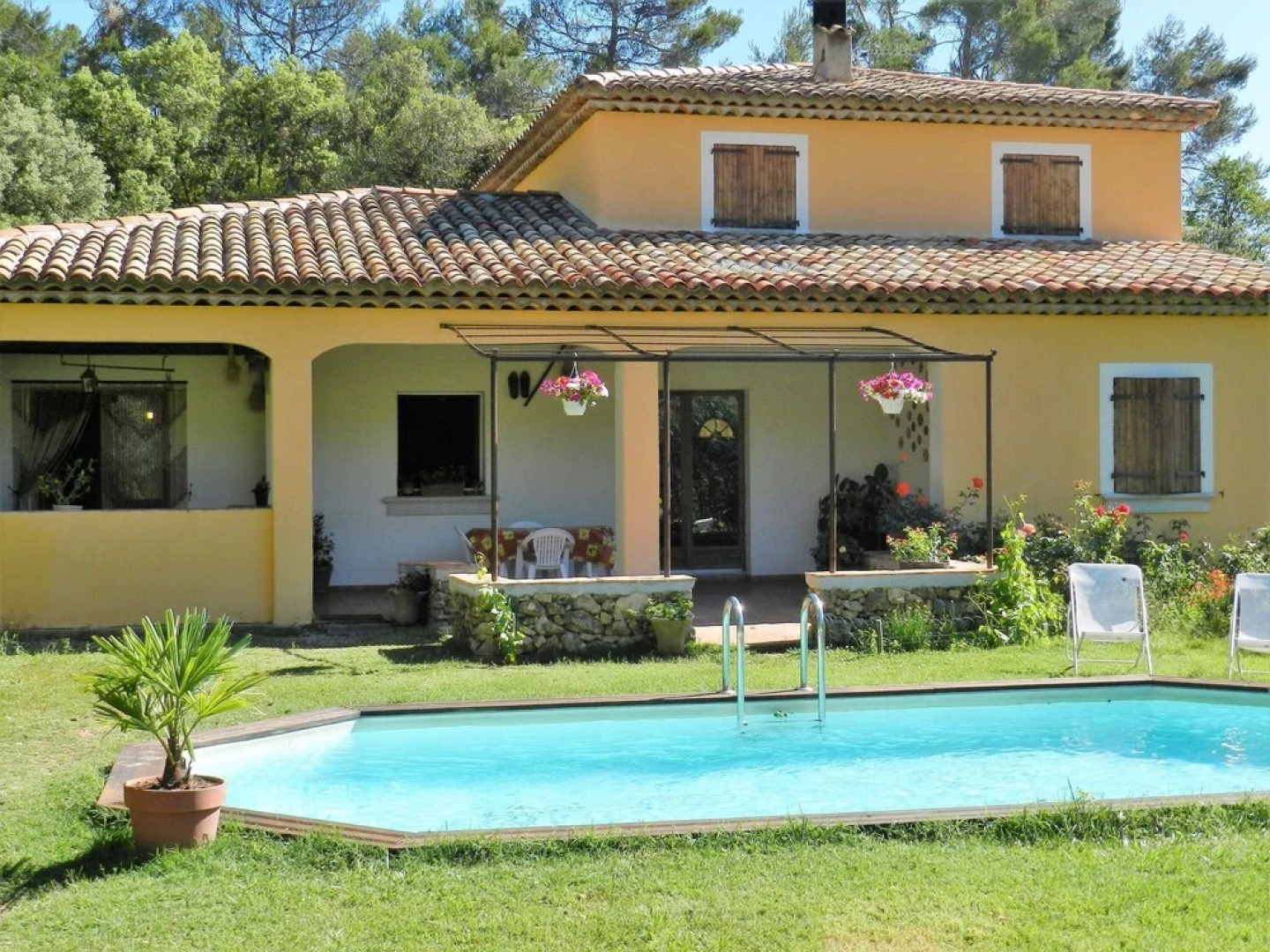 Sweet Holiday Home With a Large Lawn, Swimming Pool, Privacy and Close to Cute Villages
