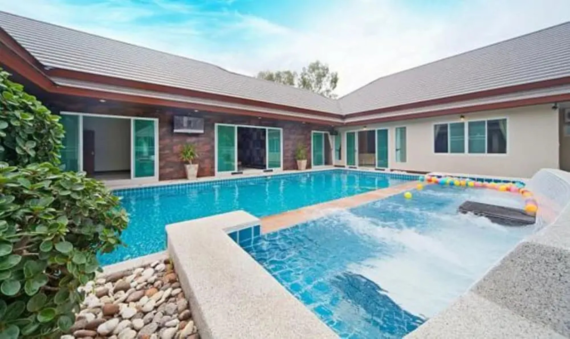 Baan Piamsuk Pool Villa By Pinky