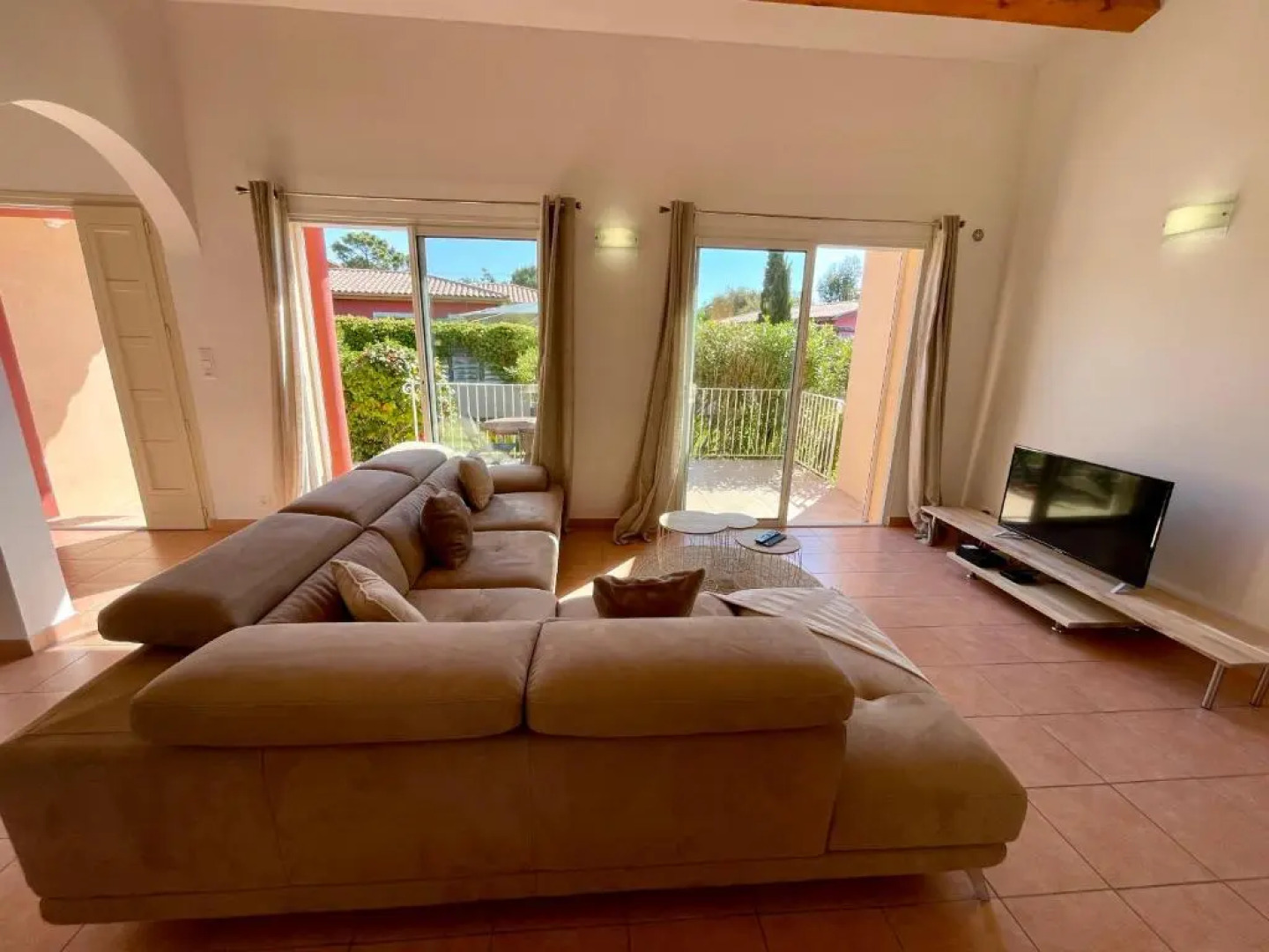 Villas CALA CORSA - 3 et 4 Chambres CALA ROSSA Porto-Vecchio - Villas entièrement Climatisées à 5 minutes à pied de la plage Cala Rossa