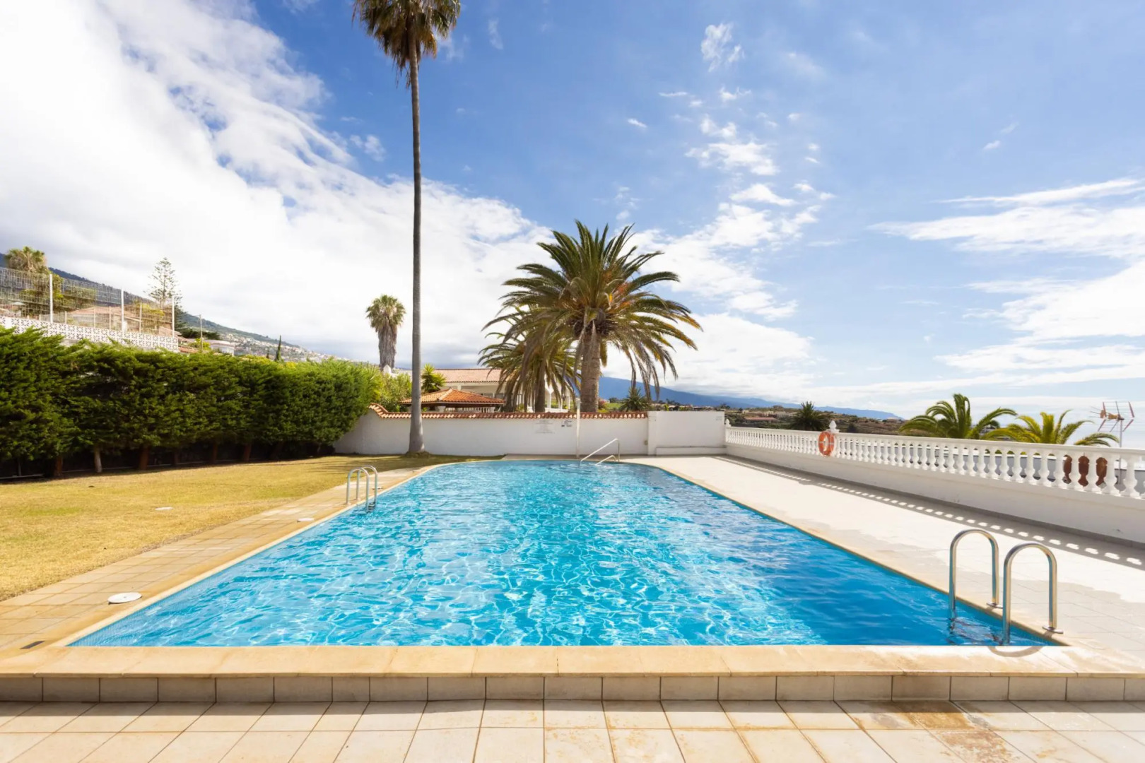Home2Book Impressive Sea View La Victoria, Pool