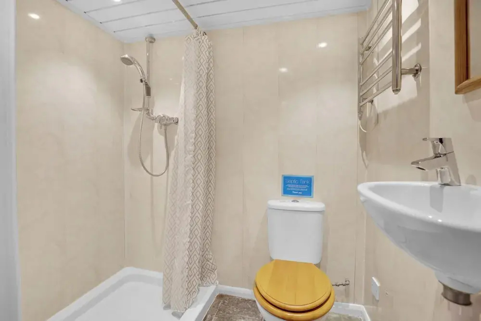 Hill House Hideaway - North East Escapes