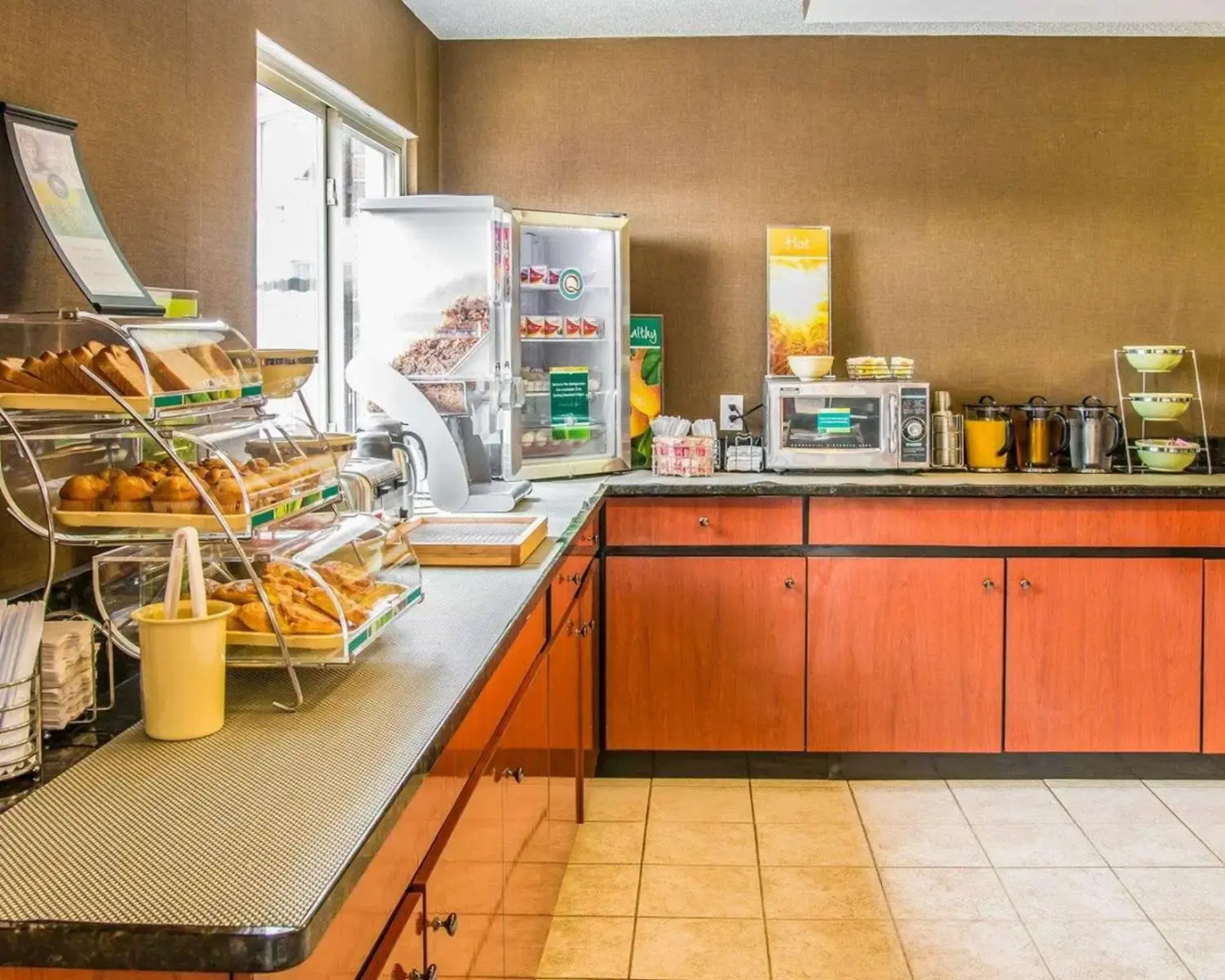 Baymont by Wyndham Flint Airport North