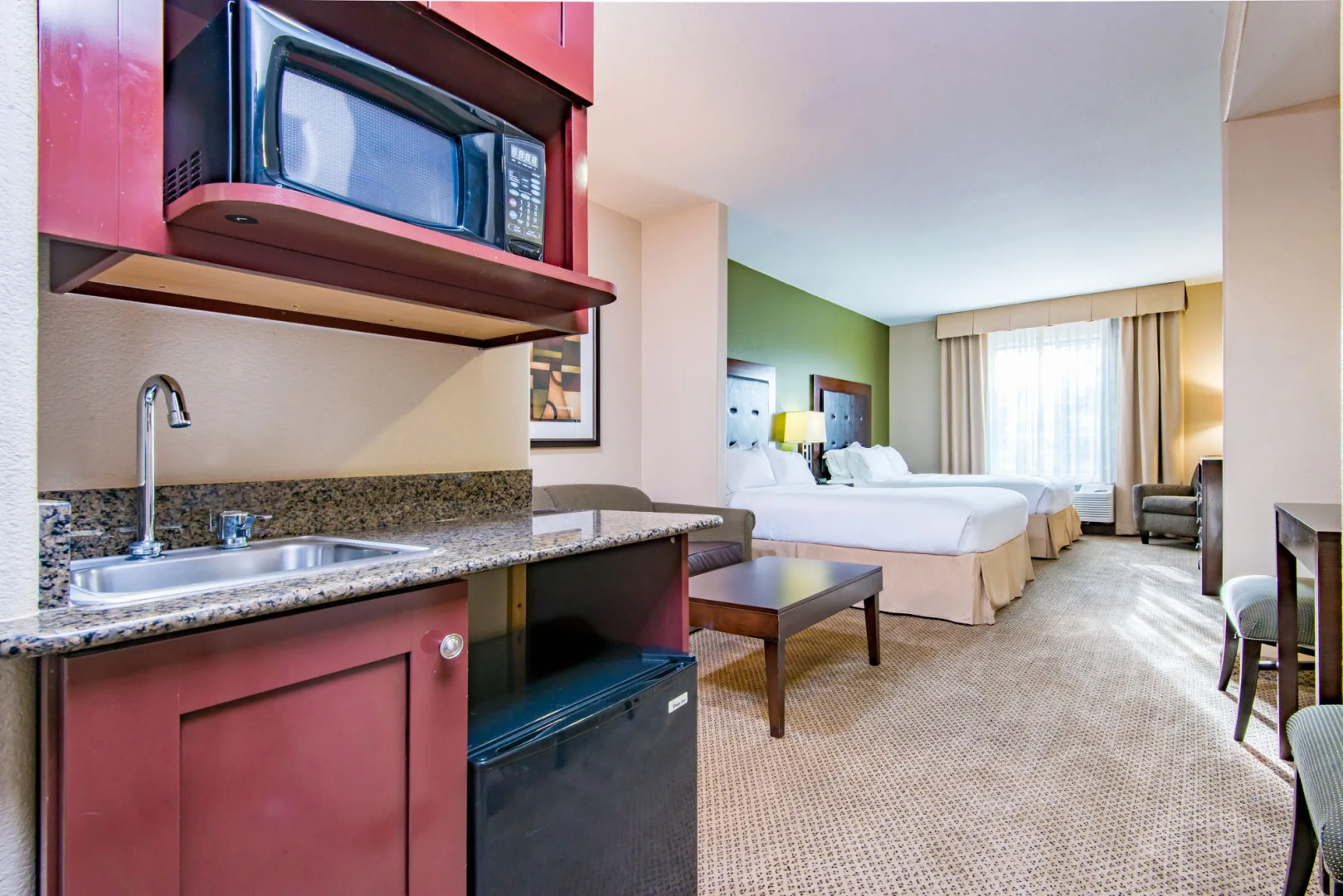 Holiday Inn Express & Suites Phoenix - Glendale Sports Dist by IHG