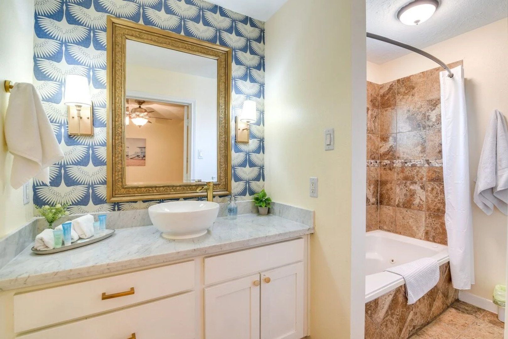 Central Seabrook Home: Pool ~ 2 Mi to Nasa Center!