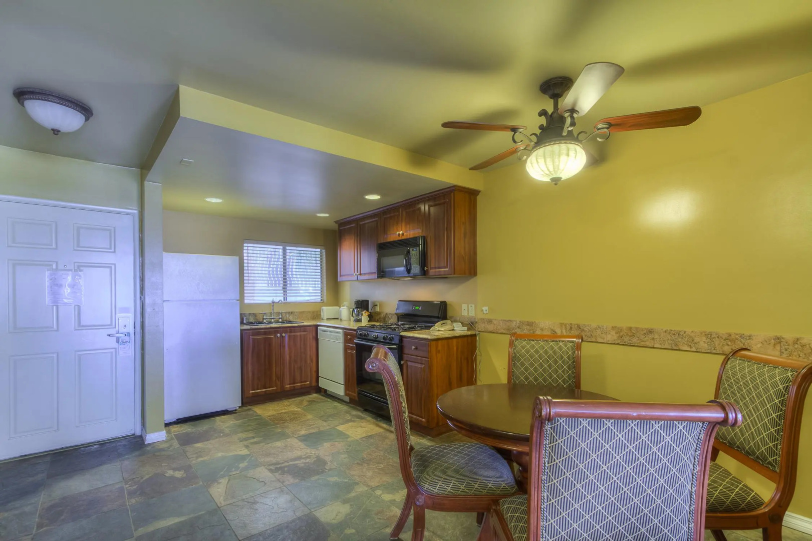 Oceanside Marina Suites