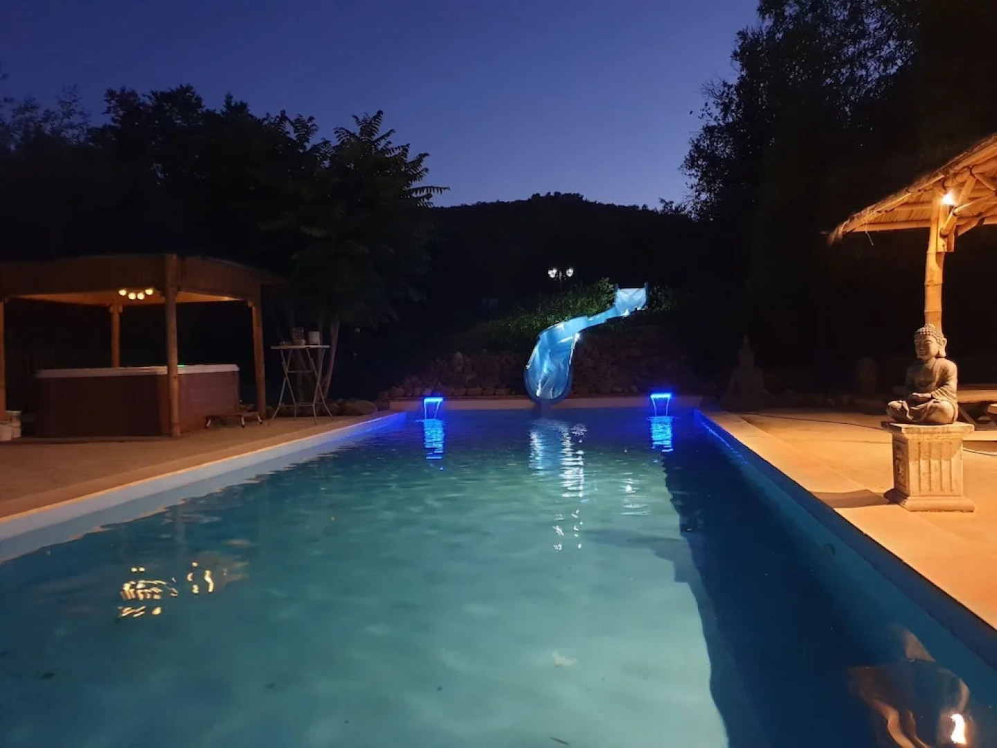 Magnificent Villa in Les Mages With Jacuzzi