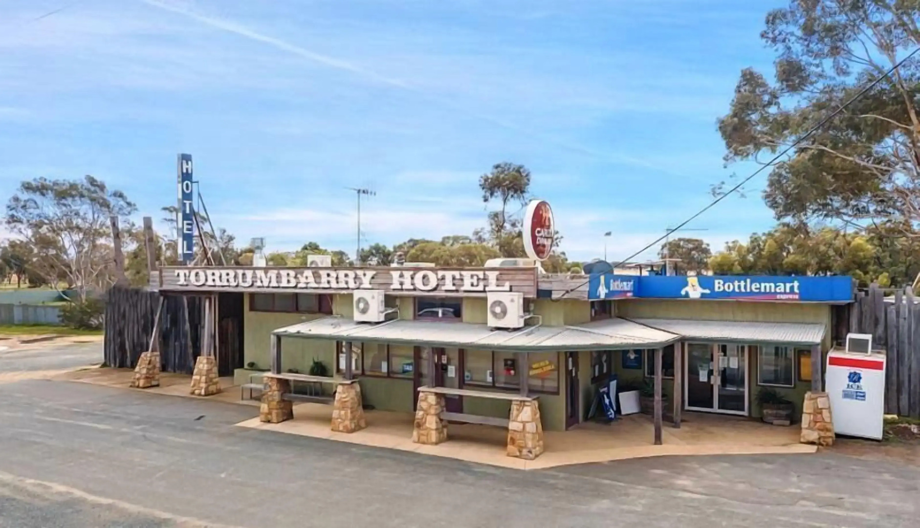 Torrumbarry Motel