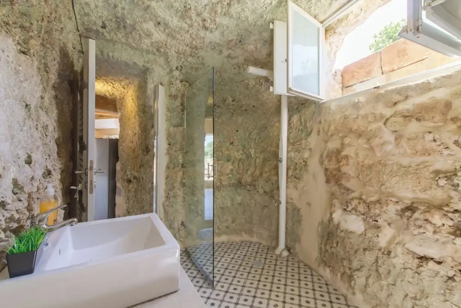 Pleasant Stone House & Jacuzzi St Martin