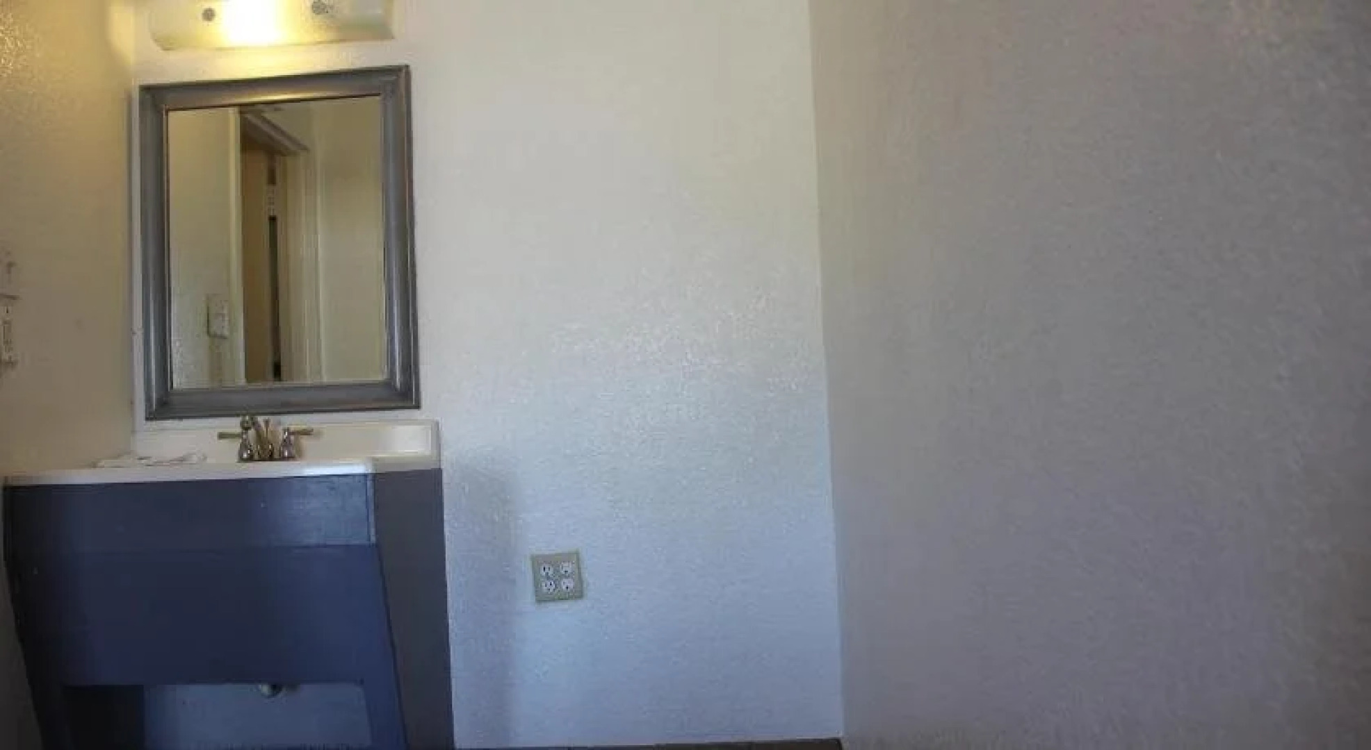 LoneStar Inn & Suites