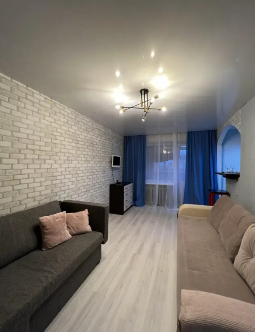 Апартаменты на улице Братьев Серебряковых 14