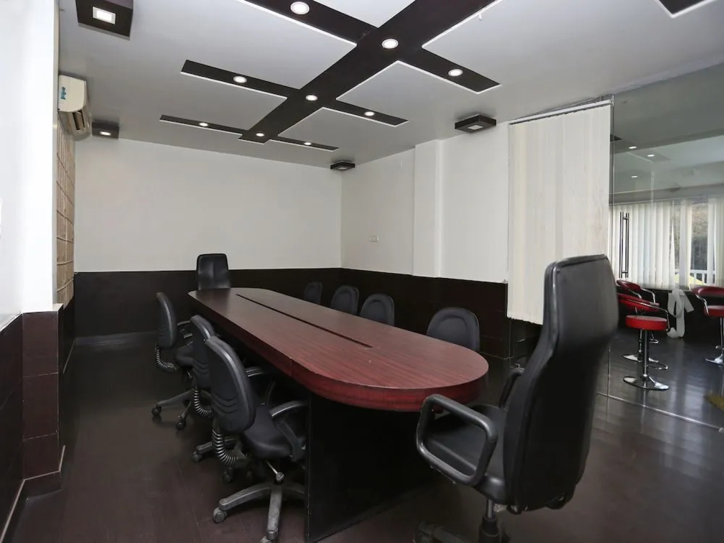 OYO 6315 Golden Leaf Resort