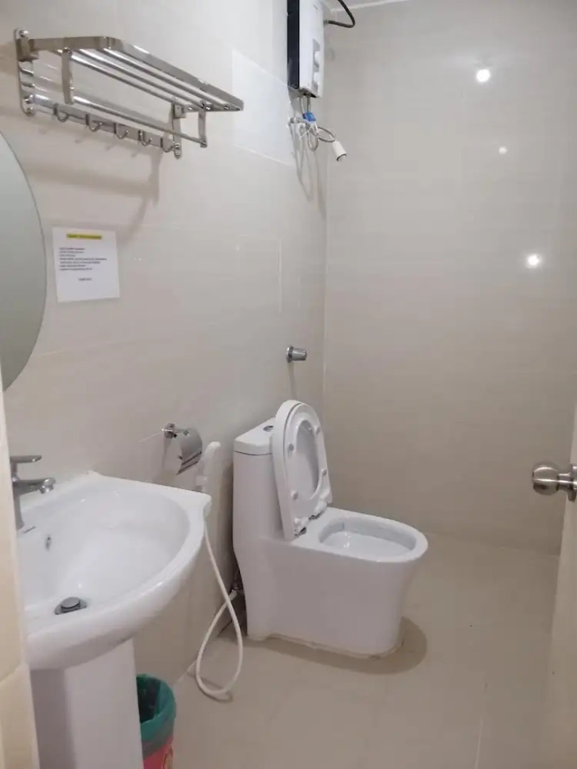 Meaco Royal Hotel-Binan