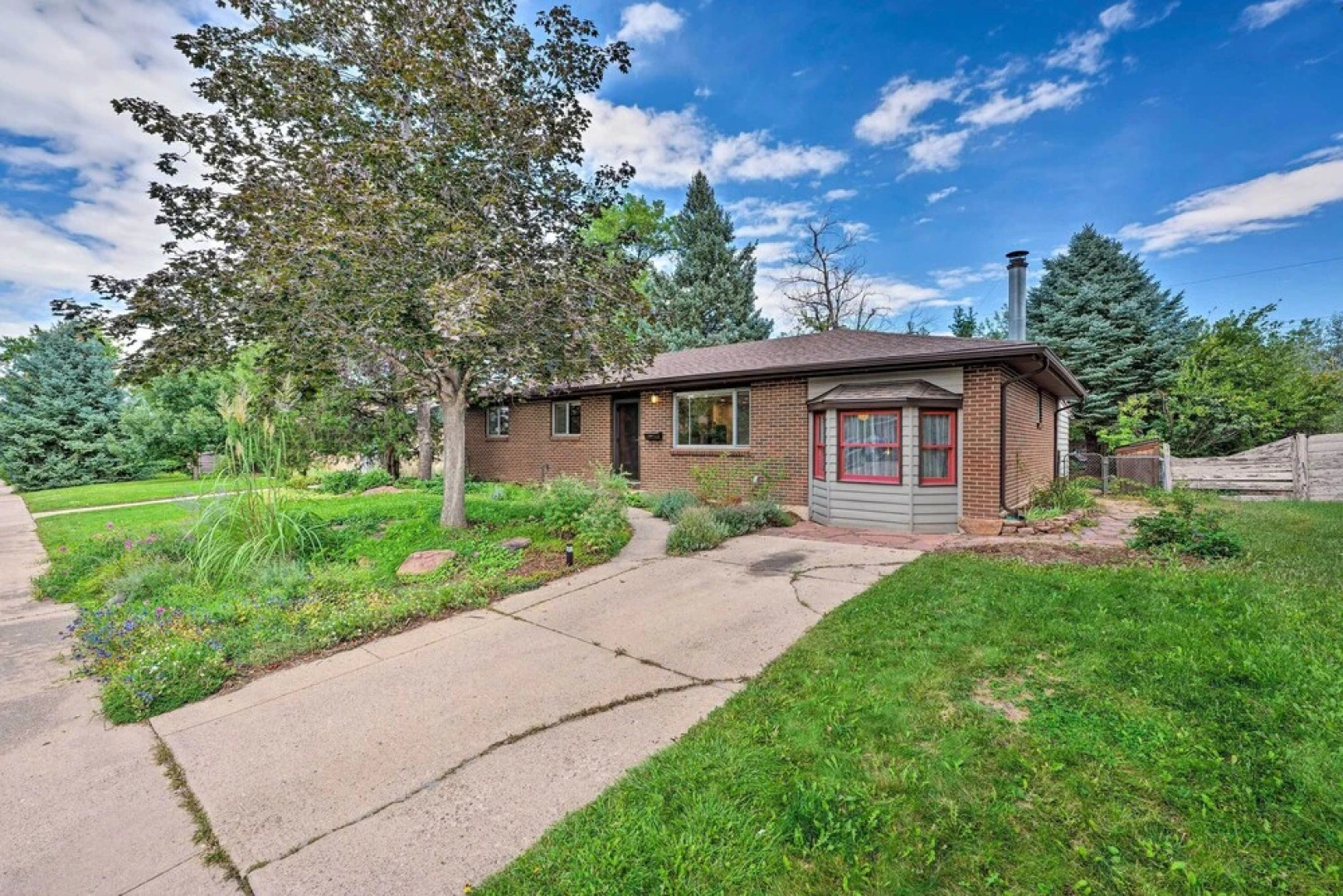 < 3 Mi to Pearl St: Home w/ Large Yard in Boulder