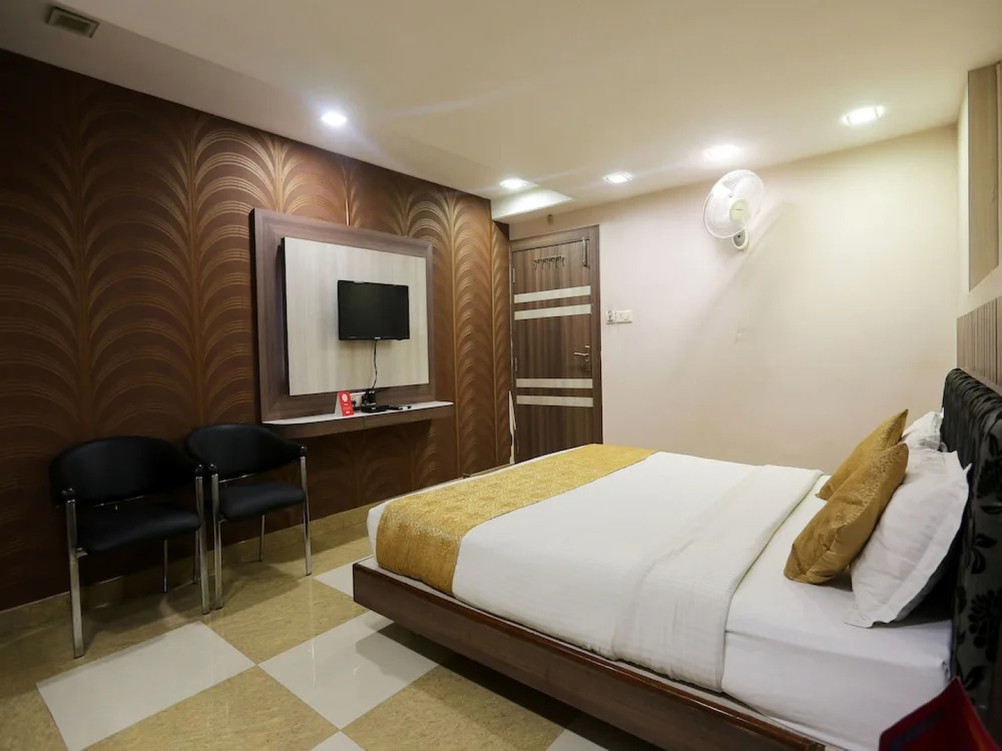 OYO Flagship 4558 The Surbhi