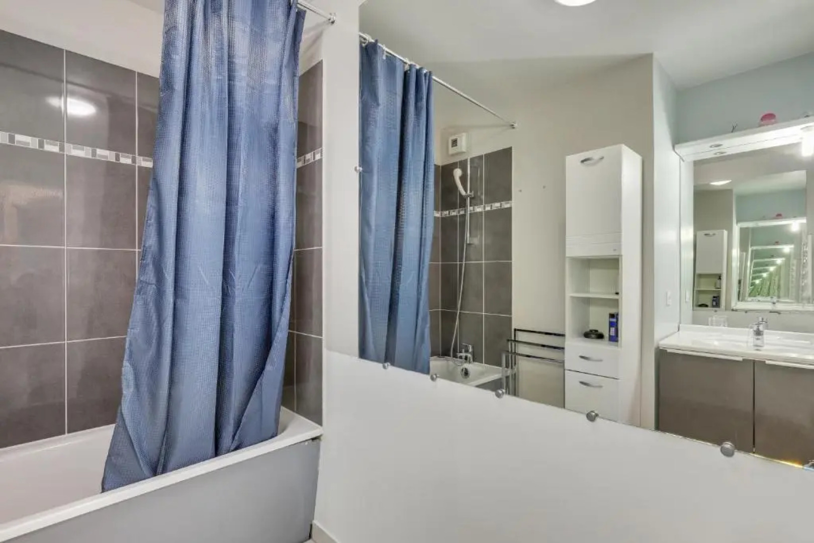 Chic apart with parking Southern Paris