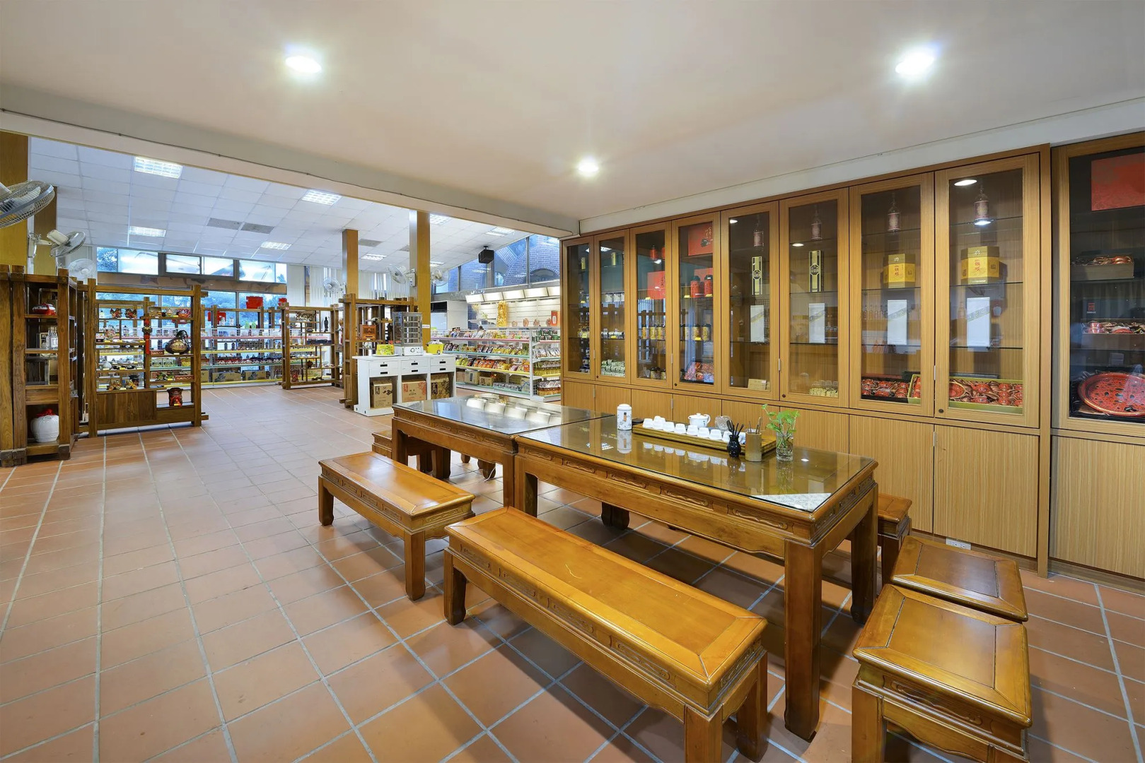 Jinsa Lakeside View Resort