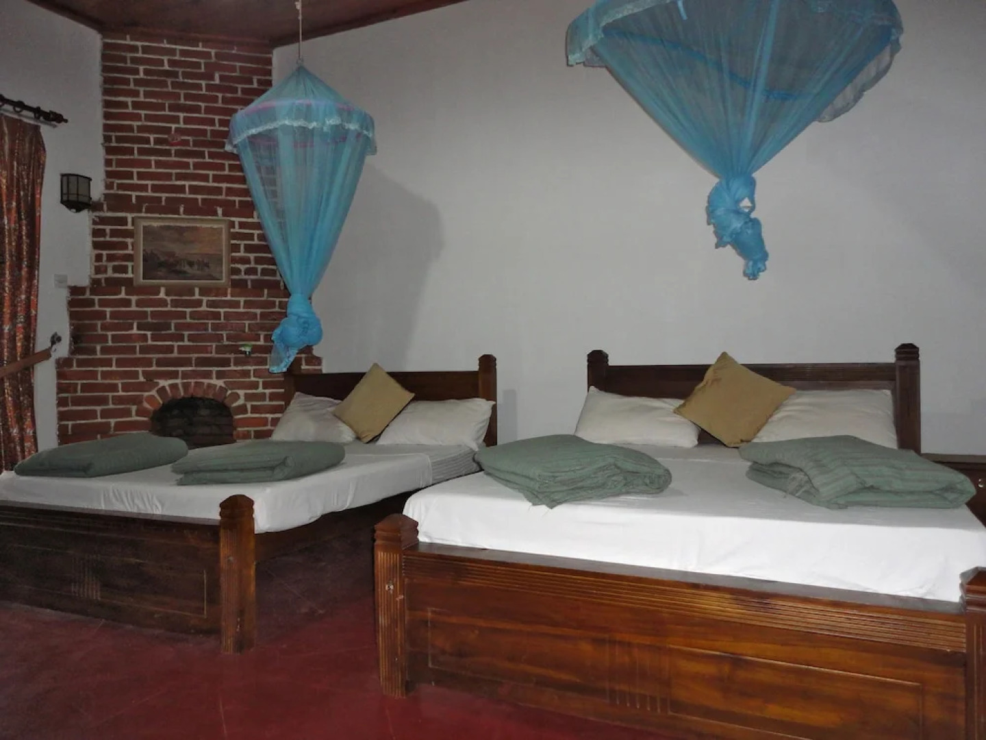 Castlereigh Holiday Inn and Cottages