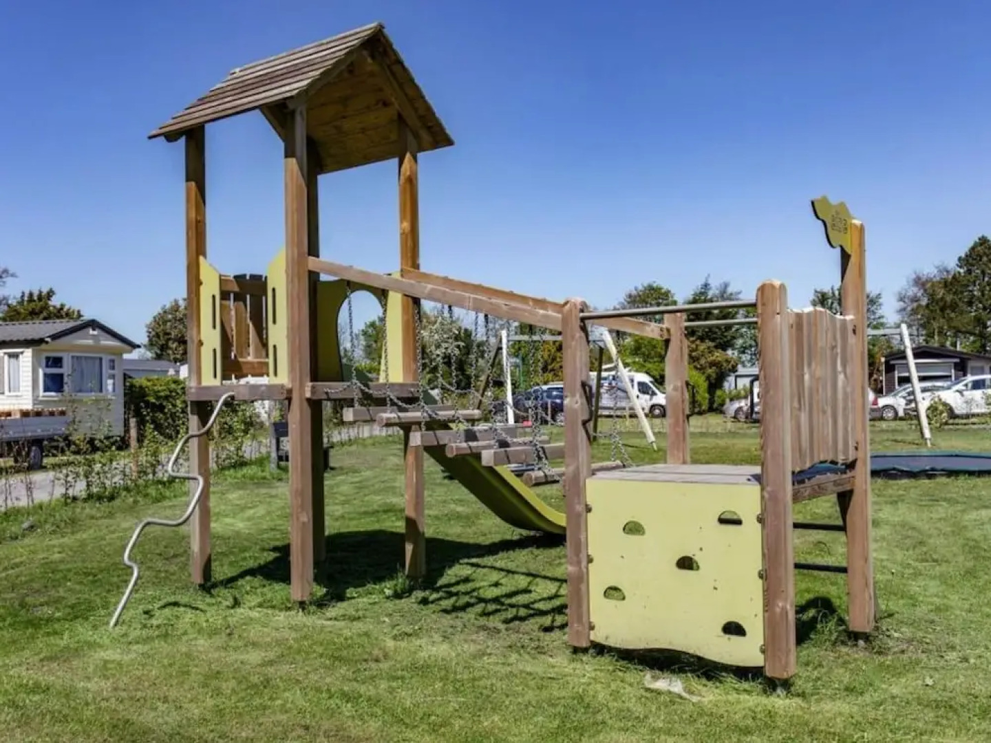 Rural Chalet in Sint Maarten With Shared Pool