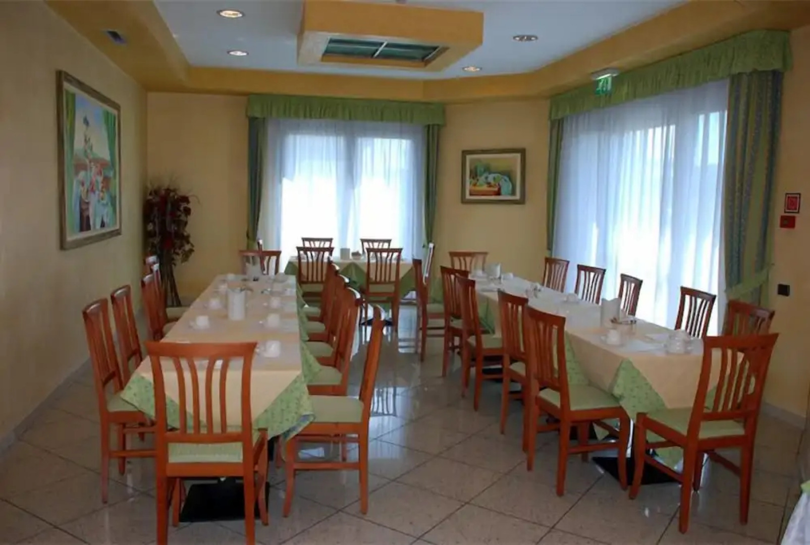 Point Hotel Conselve