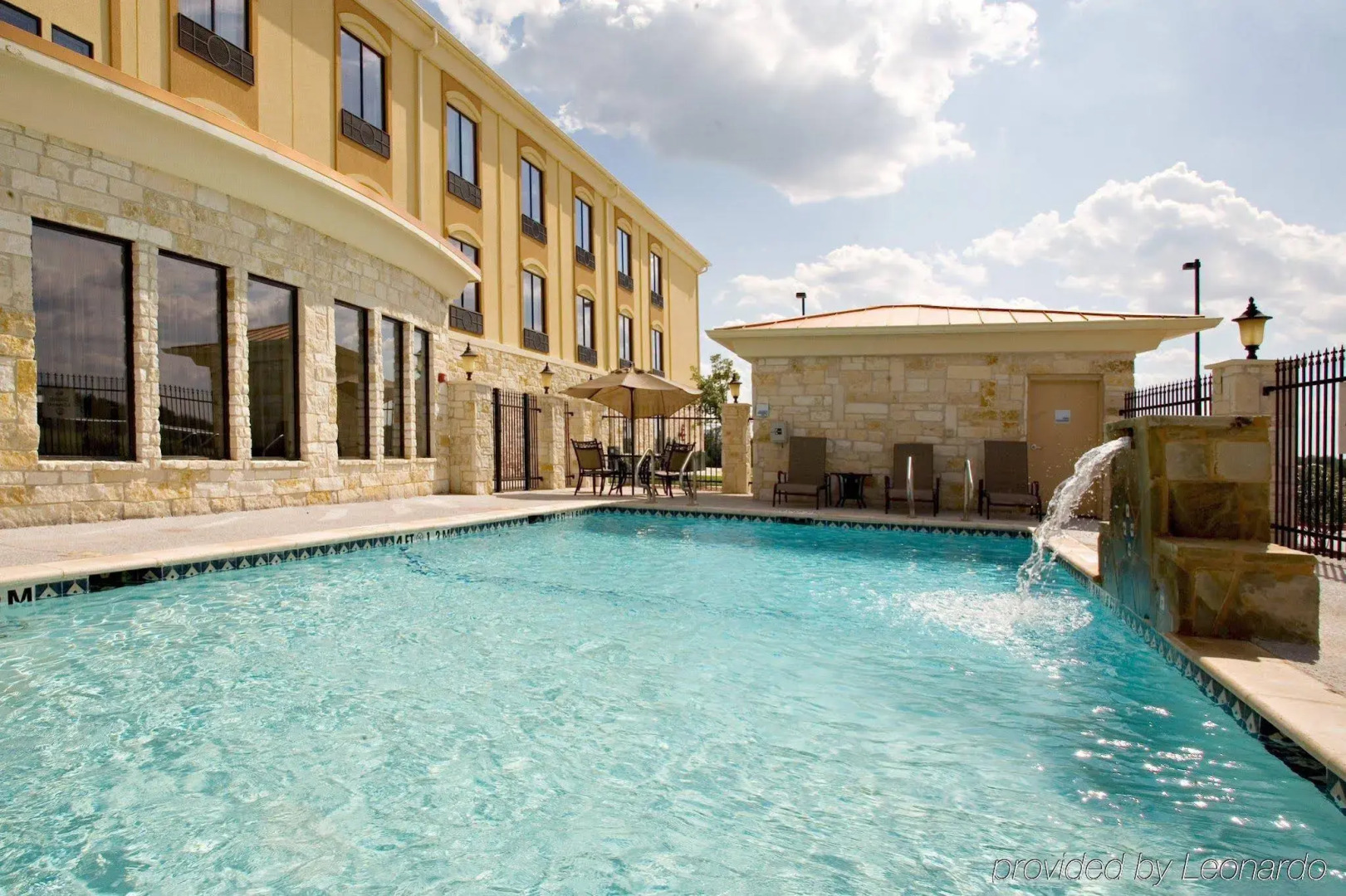 Holiday Inn Express Suites Beeville by IHG