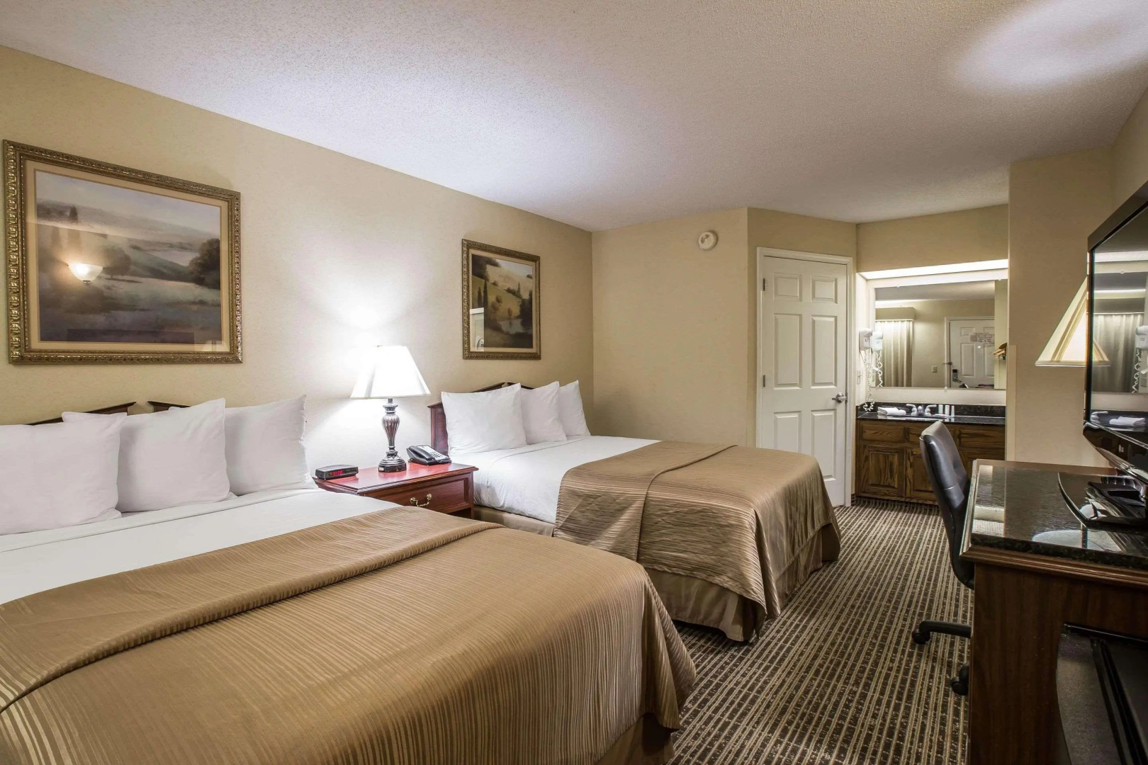 Quality Inn Johnson City I-26 exit 17