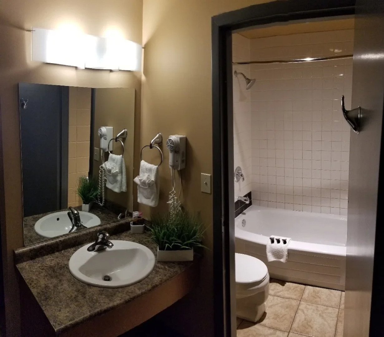 The Neighbourhood Inn Express